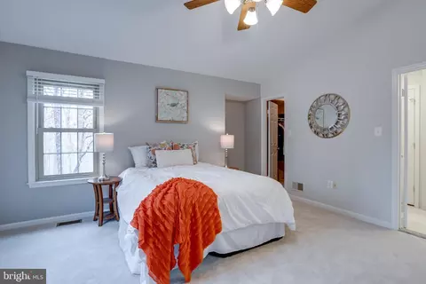 Bedroom - 7201 Burton Hill Ct, Springfield, VA 22152 photo 2 of 2