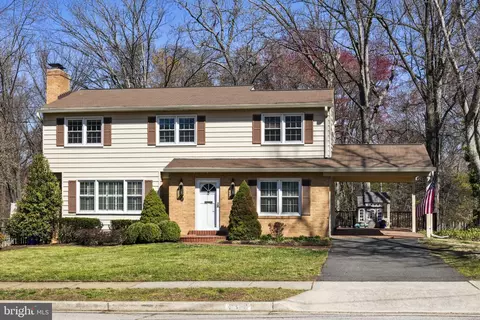 8326 Wagon Wheel Rd, Alexandria, VA 22309