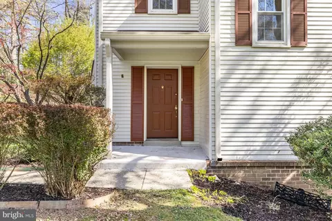 Exterior - 2199 Pond View Ct, Reston, VA 20191 photo 7 of 17