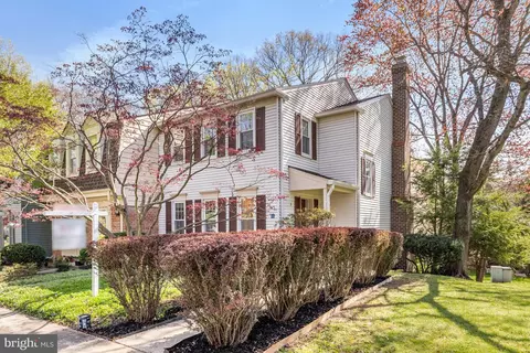 Exterior - 2199 Pond View Ct, Reston, VA 20191 photo 3 of 17