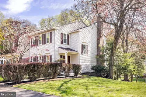 Exterior - 2199 Pond View Ct, Reston, VA 20191 photo 2 of 17
