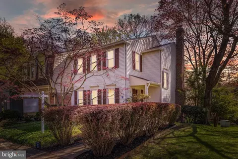 Exterior - 2199 Pond View Ct, Reston, VA 20191 photo 6 of 17