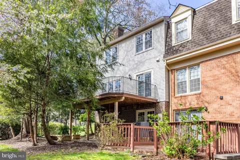 Exterior - 2199 Pond View Ct, Reston, VA 20191 photo 13 of 17