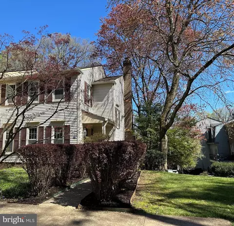 2199 Pond View Ct, Reston, VA 20191