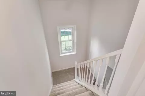 Entry Way - 2199 Pond View Ct, Reston, VA 20191 photo 3 of 4