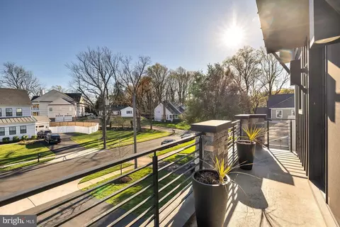 Exterior - 7126 Merrimac Dr, Mclean, VA 22101 photo 3 of 10