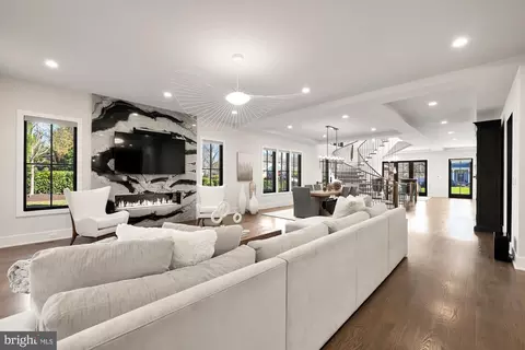 Living - 7126 Merrimac Dr, Mclean, VA 22101 photo 4 of 5