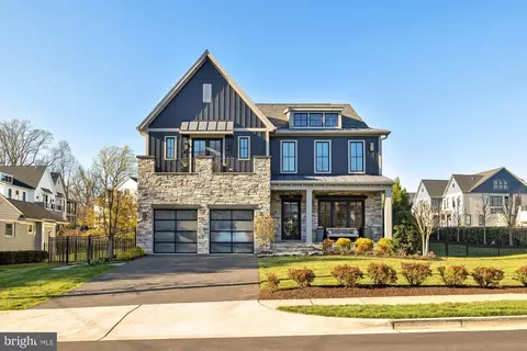Exterior - 7126 Merrimac Dr, Mclean, VA 22101 photo 9 of 10