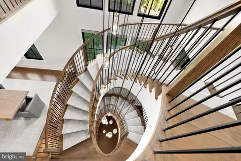 Entry Way - 7126 Merrimac Dr, Mclean, VA 22101 photo 4 of 5
