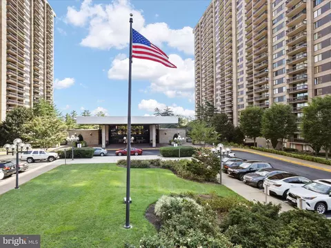 3705 S George Mason Dr #2105S, Falls Church, VA 22041