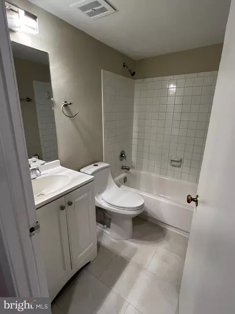 5809 D Cambridge Dr #662, Springfield, VA 22152 photo 11