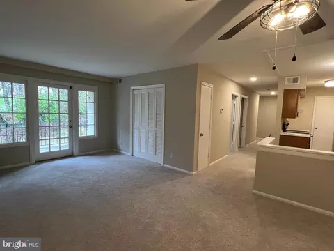 5809 D Cambridge Dr #662, Springfield, VA 22152