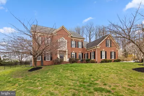 1068 Cedar Chase Ct, Herndon, VA 20170