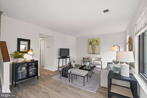 1780 Westwind Way #92, Mclean, VA 22102