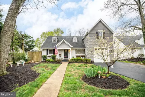 6804 Duke Dr, Alexandria, VA 22307