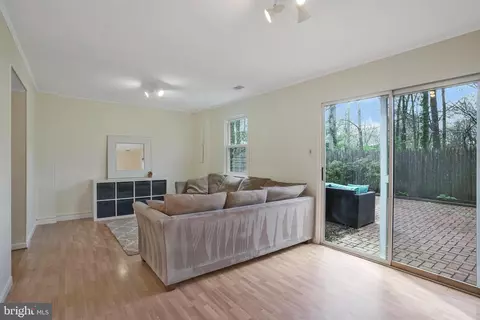 Living - 7075 Leestone St, Springfield, VA 22151 photo 5 of 6