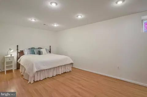 Bedroom - 7075 Leestone St, Springfield, VA 22151 photo 9 of 11