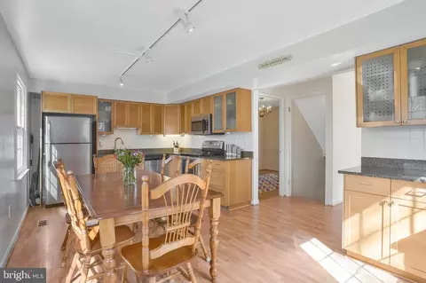 Dining - 7075 Leestone St, Springfield, VA 22151 photo 2 of 2