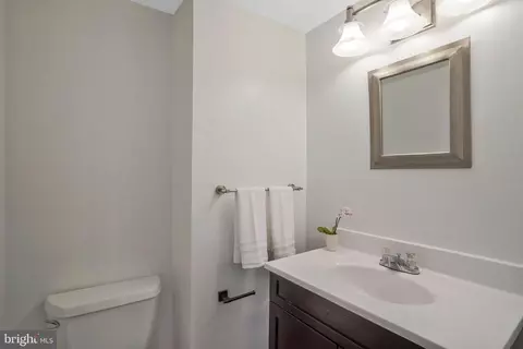 Bath - 7075 Leestone St, Springfield, VA 22151 photo 1 of 4