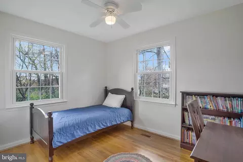 Bedroom - 7075 Leestone St, Springfield, VA 22151 photo 3 of 11