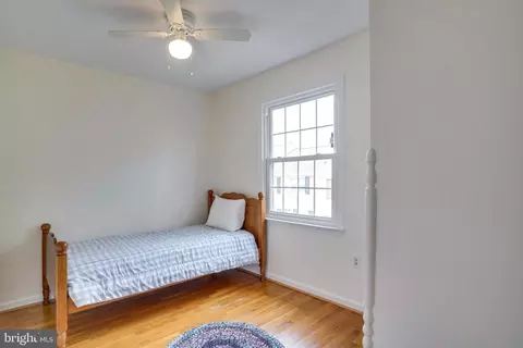 Bedroom - 7075 Leestone St, Springfield, VA 22151 photo 7 of 11