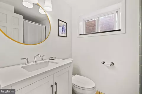 Bath - 6433 Tucker Ave, Mclean, VA 22101 photo 4 of 4
