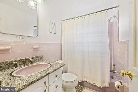 Bath - 6433 Tucker Ave, Mclean, VA 22101 photo 2 of 4