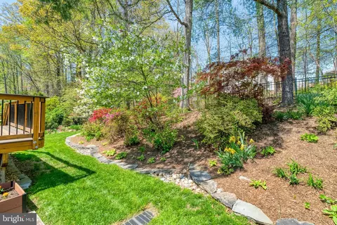 Exterior - 6380 Phillip Ct, Springfield, VA 22152 photo 23 of 25