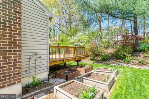 Exterior - 6380 Phillip Ct, Springfield, VA 22152 photo 22 of 25