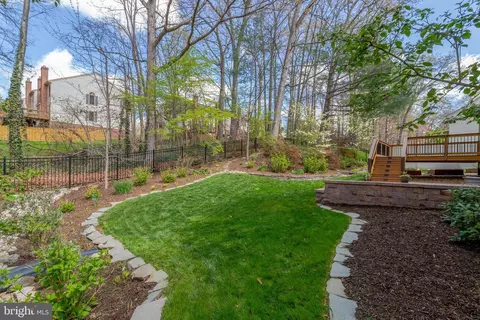 Exterior - 6380 Phillip Ct, Springfield, VA 22152 photo 10 of 25