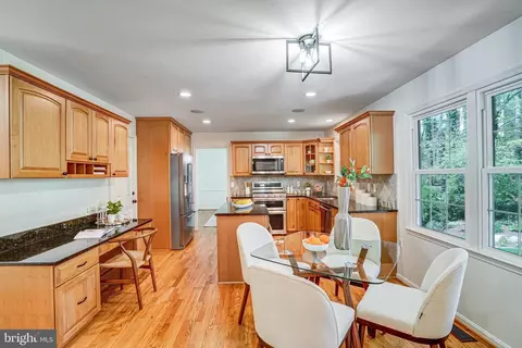 Kitchen - 6380 Phillip Ct, Springfield, VA 22152 photo 2 of 7