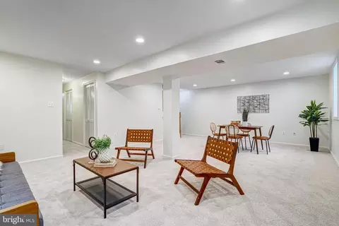 Living - 6380 Phillip Ct, Springfield, VA 22152 photo 11 of 11