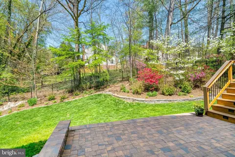 Exterior - 6380 Phillip Ct, Springfield, VA 22152 photo 17 of 25