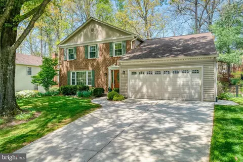 Exterior - 6380 Phillip Ct, Springfield, VA 22152 photo 3 of 25