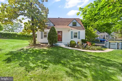 6018 Bangor Dr, Alexandria, VA 22303