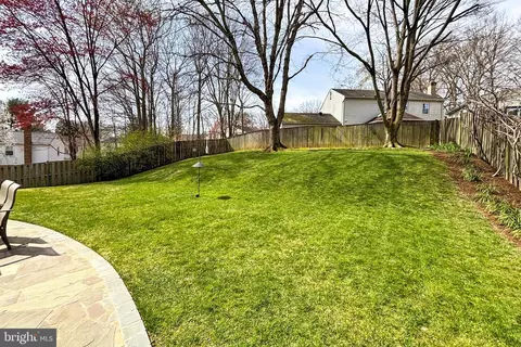Exterior - 7104 Rolling Forest Ave, Springfield, VA 22152 photo 7 of 11