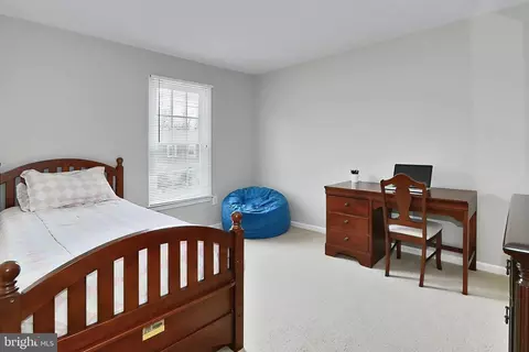 Bedroom - 7104 Rolling Forest Ave, Springfield, VA 22152 photo 3 of 4