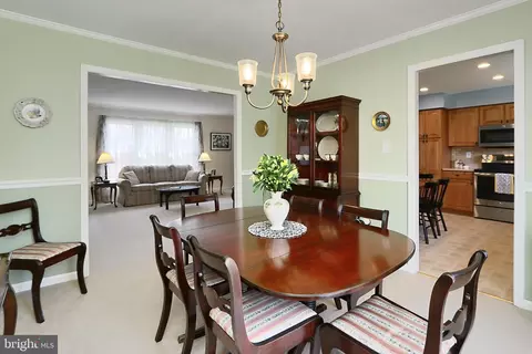Dining - 7104 Rolling Forest Ave, Springfield, VA 22152 photo 3 of 4