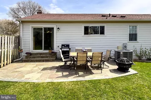 Exterior - 7104 Rolling Forest Ave, Springfield, VA 22152 photo 5 of 11