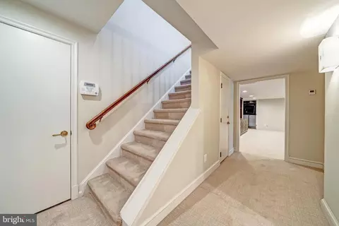Entry Way - 6305 Stoneham Ln, Mclean, VA 22101 photo 3 of 3