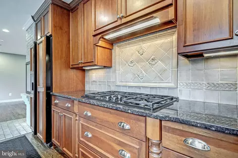 Kitchen - 6305 Stoneham Ln, Mclean, VA 22101 photo 2 of 6