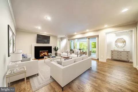 Living - 6305 Stoneham Ln, Mclean, VA 22101 photo 1 of 11