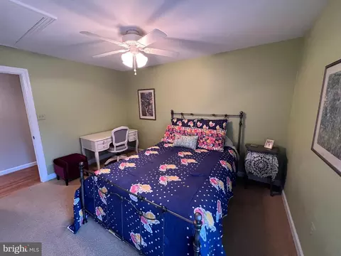 Bedroom - 6858 Saint Albans Rd, Mclean, VA 22101 photo 3 of 5