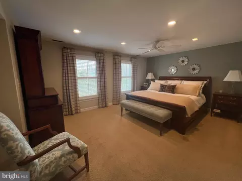Bedroom - 6858 Saint Albans Rd, Mclean, VA 22101 photo 2 of 5