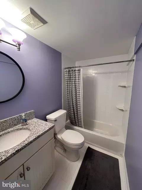 Bath - 6858 Saint Albans Rd, Mclean, VA 22101 photo 5 of 5