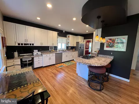 Kitchen - 6858 Saint Albans Rd, Mclean, VA 22101 photo 3 of 5