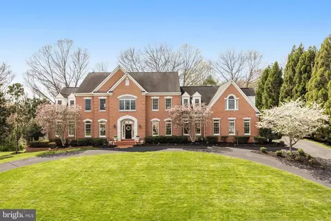 1110 Marlene Ln, Great Falls, VA 22066