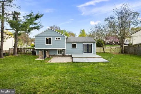 Exterior - 12824 Framingham Ct, Herndon, VA 20171 photo 9 of 10