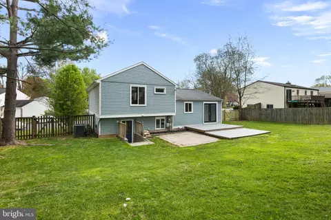 Exterior - 12824 Framingham Ct, Herndon, VA 20171 photo 10 of 10