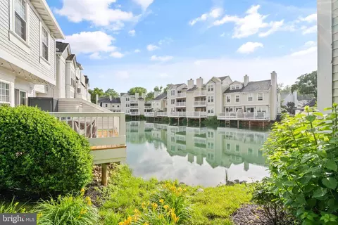 3355 Lakeside View Dr #8-4, Falls Church, VA 22041